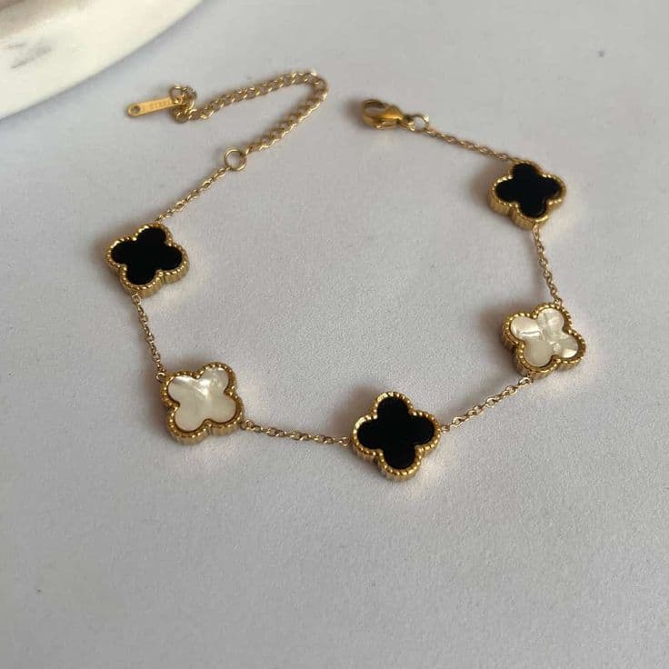 Clover B/W Anti Tarnish Bracelet
